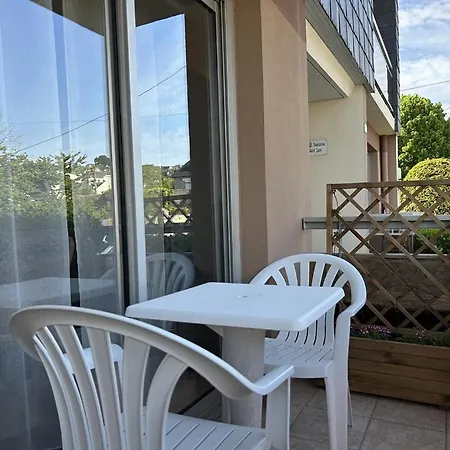 541 - En Rez-de-jardin A Quelques Pas De La Apartment